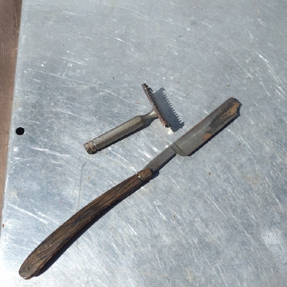 Vintage Straight Razor And Safety Razor Set - Brown Handle